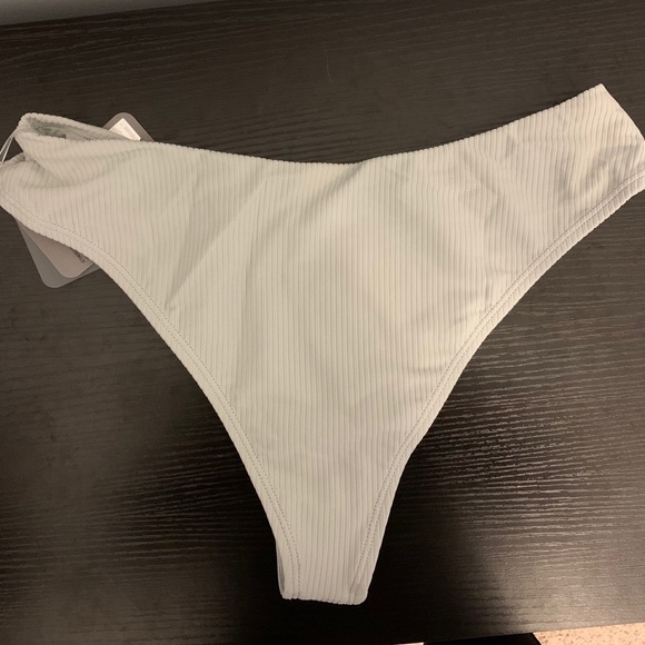 Gymshark essence bikini bottom - Picture 3 of 7